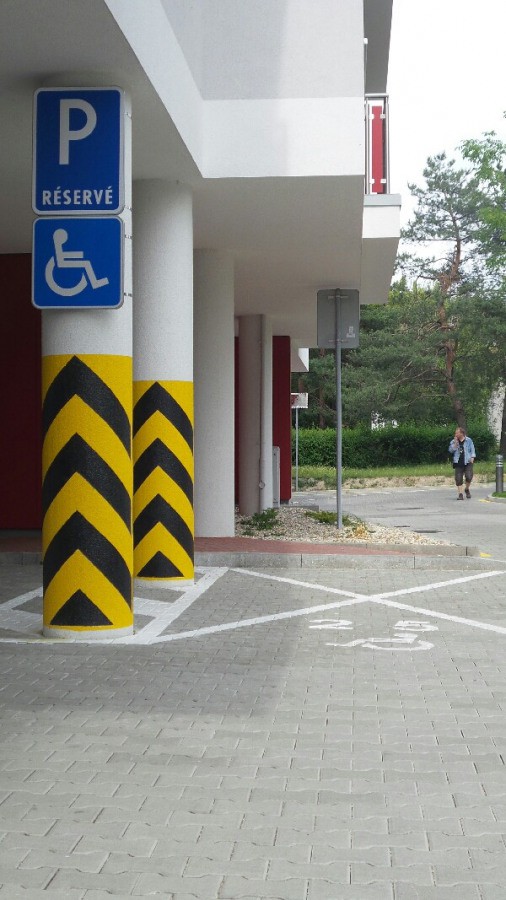 Vozičkárske parkovacie miesto