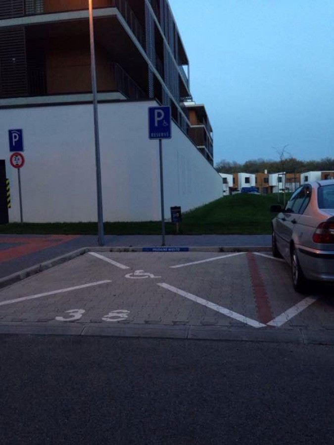 Vozičkárske parkovacie miesto