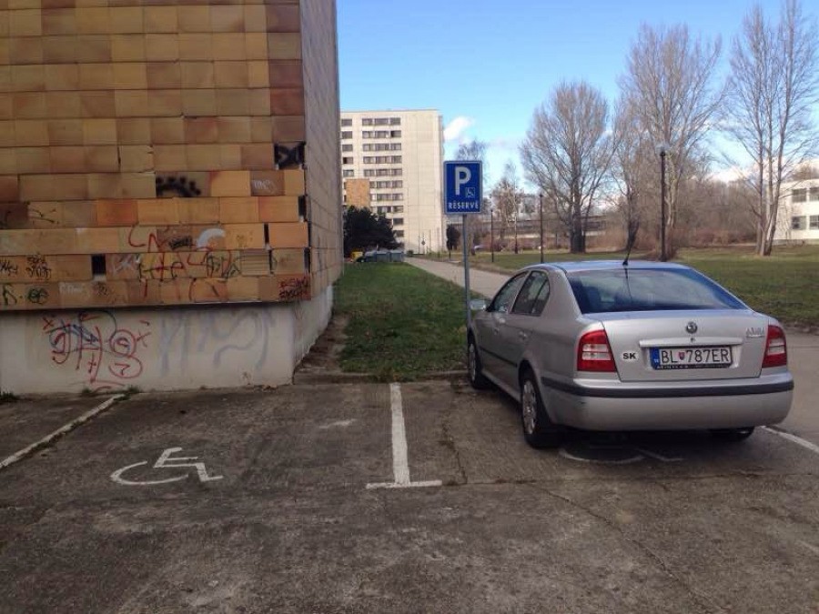 Vozičkárske parkovacie miesto