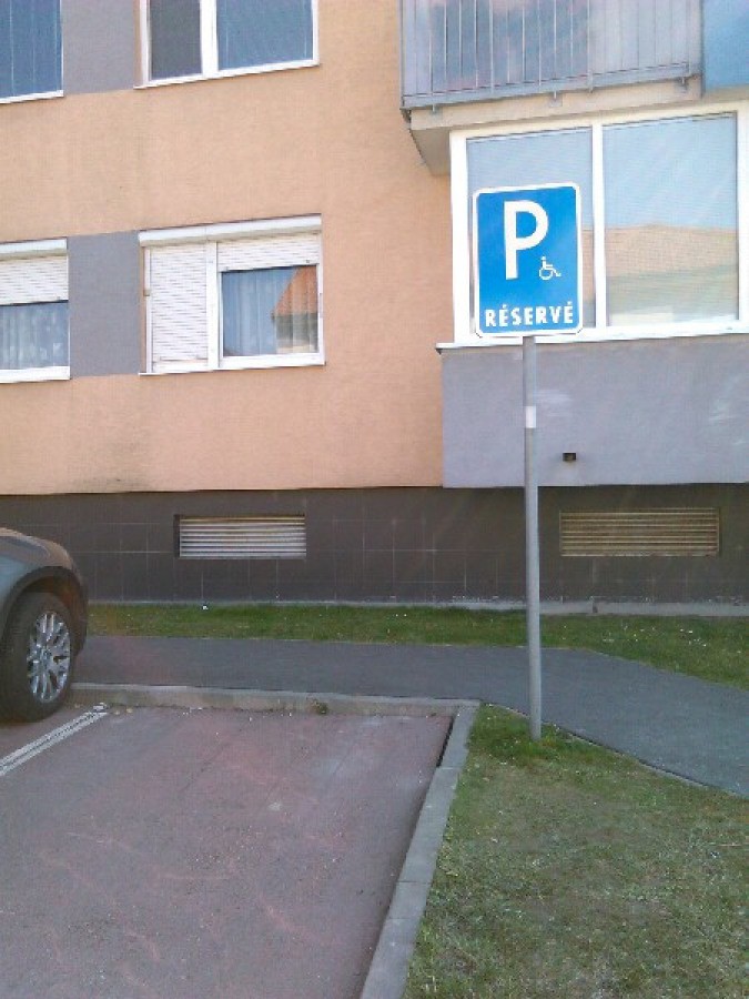 Vozičkárske parkovacie miesto
