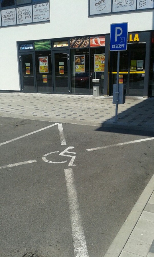 Vozičkárske parkovacie miesto