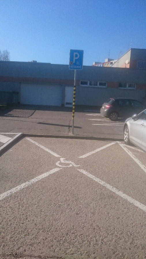 Vozičkárske parkovacie miesto