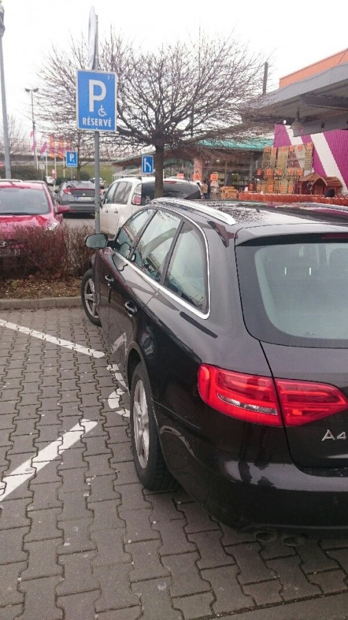 Vozičkárske parkovacie miesto