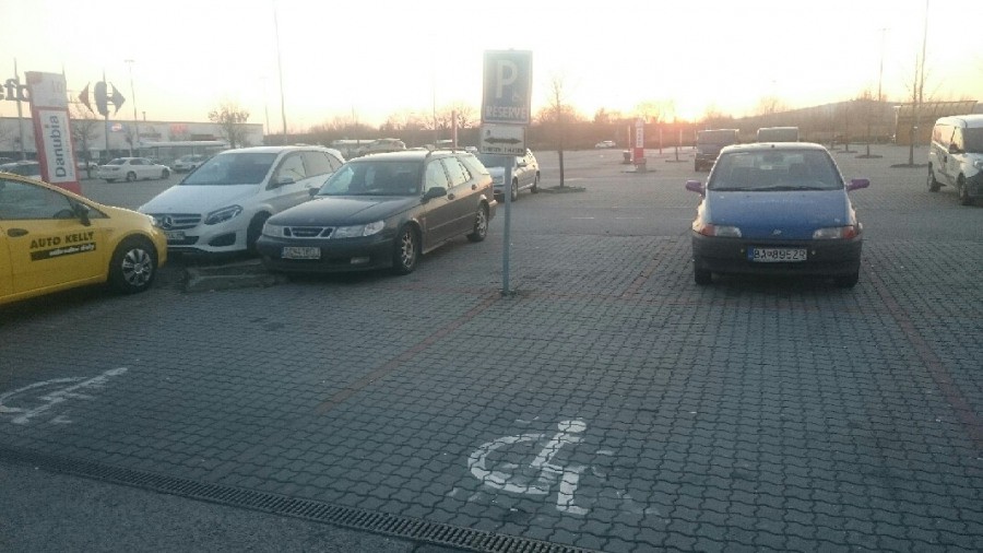 Vozičkárske parkovacie miesto