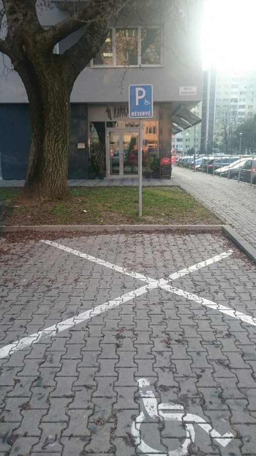 Vozičkárske parkovacie miesto