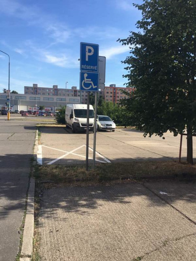 Vozičkárske parkovacie miesto