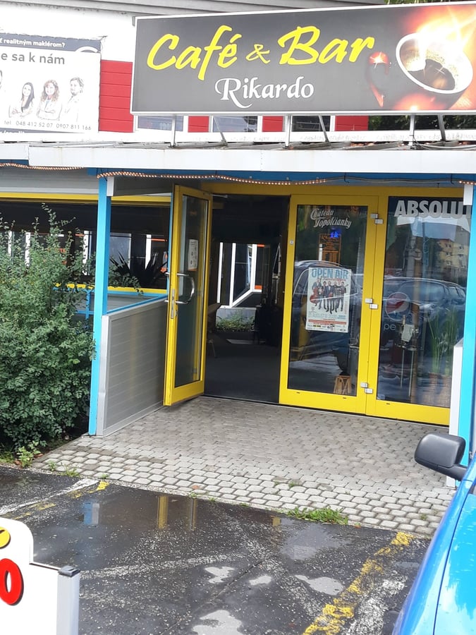 Kaviareň s terasou Ricardo