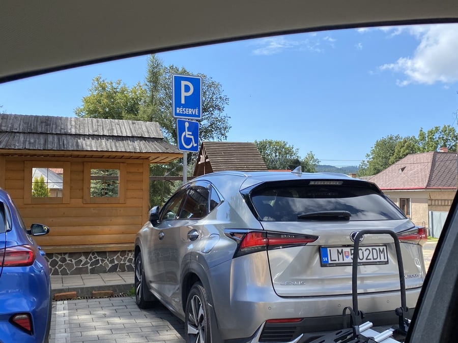 Parkovisko