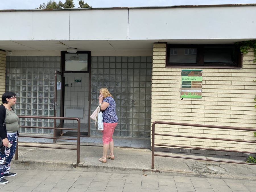 Veřejné záchody