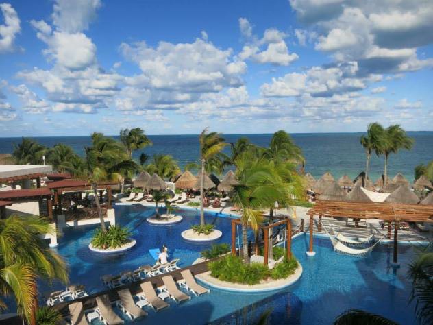 Excellence Playa Mujeres