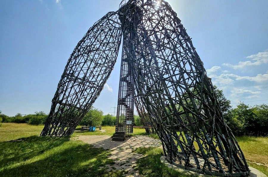 Doubravka XIV lookout tower on Černý Most