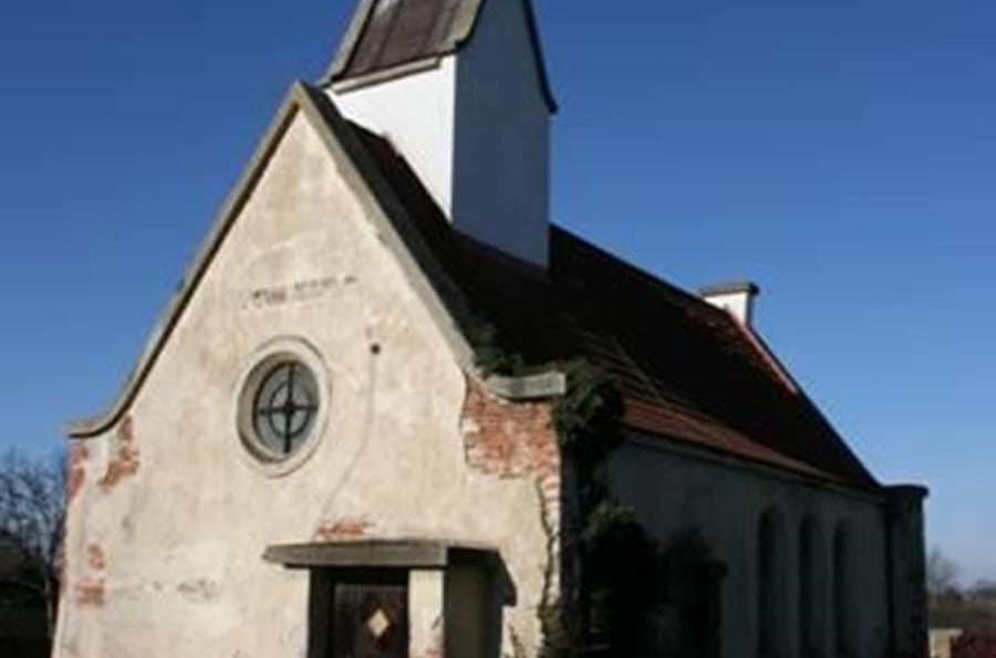 Hus Chapel Bernartice