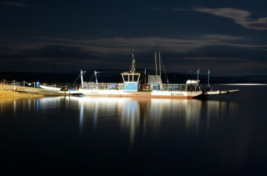 Ferry via Lipno Dolní Vltavice – Kyselov