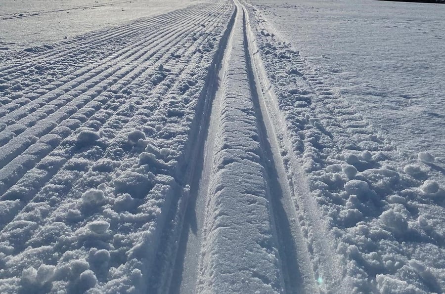 Zbraslavická stopa - skiing at Zbraslavice airport