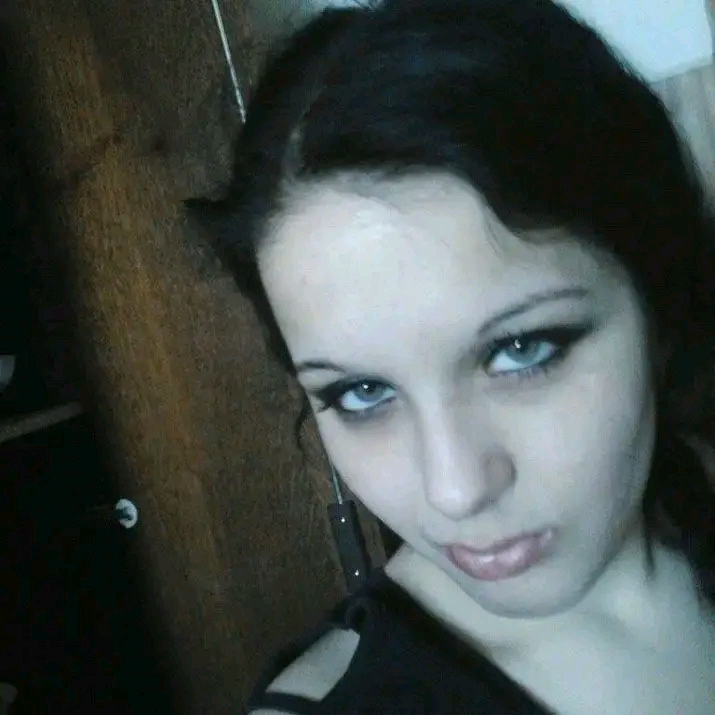 Dobrý den strašně moc bych vás chtěla poprosit o pomoc s potravinama a nějakou drogerii prášek na praní Jar na nádobí toaletní papír šampony a s potravin p maso uvařit sýry salám předem strašně moc děkuji