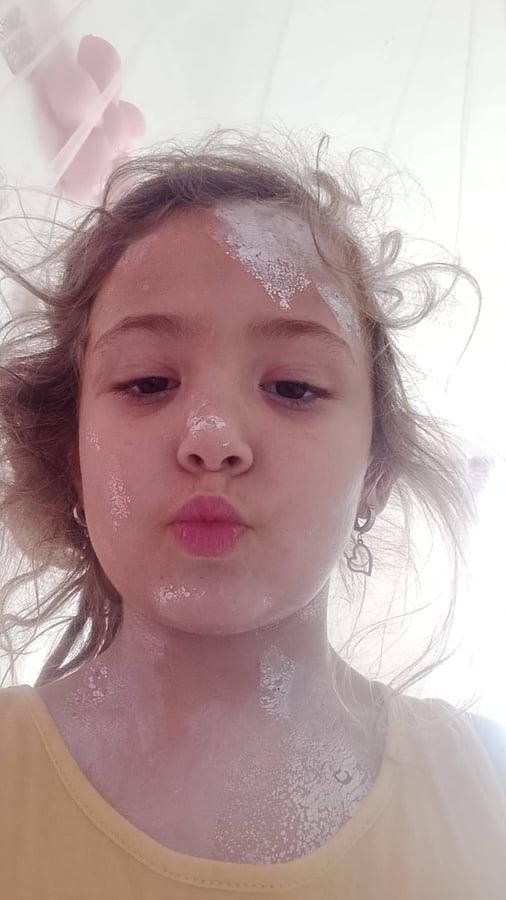 Dobrý den chtěla bych vás celého srdce poprosit jestli se tu najde někdo s dobrým srdcem kdo by mě pomohl s nákupem potravin zajíždí k nám kosik.cz předem strašně moc děkuji