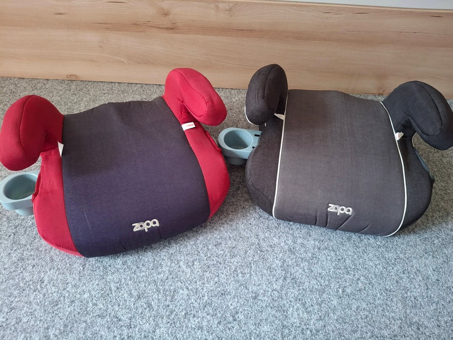 2 podsedáky do auta