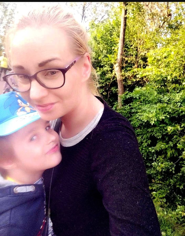 Pomoc s potravinami příp zakl drogerií pro mě a mého 6ti letého syna