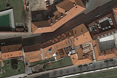 Kavárna/ U zavěšenýho kafe