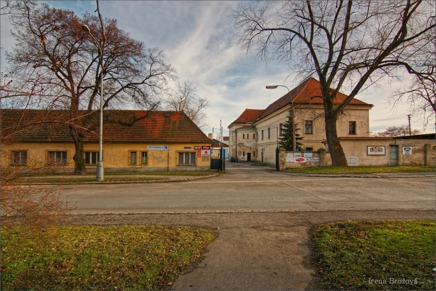 Canevalle - Oživme Malešický zámek