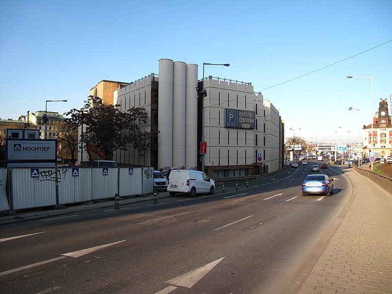 Garáže Slovan