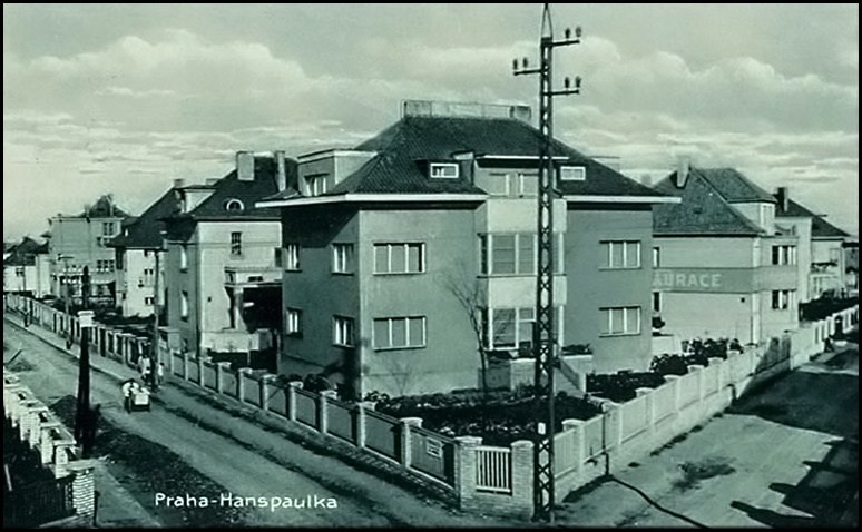 Nároží Krocínovská / Na Kuthence