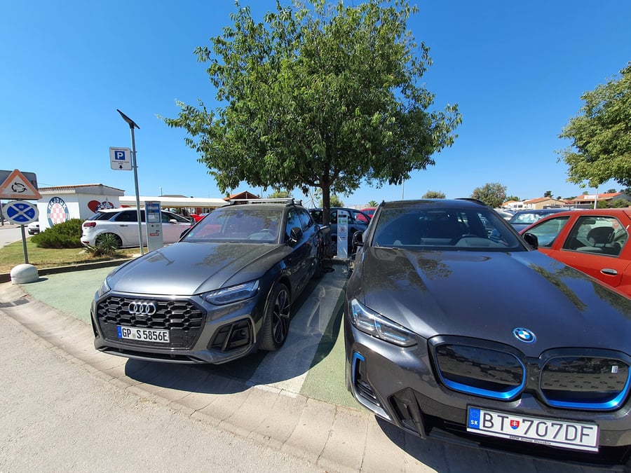 Pakoštane 2x AC Stojan