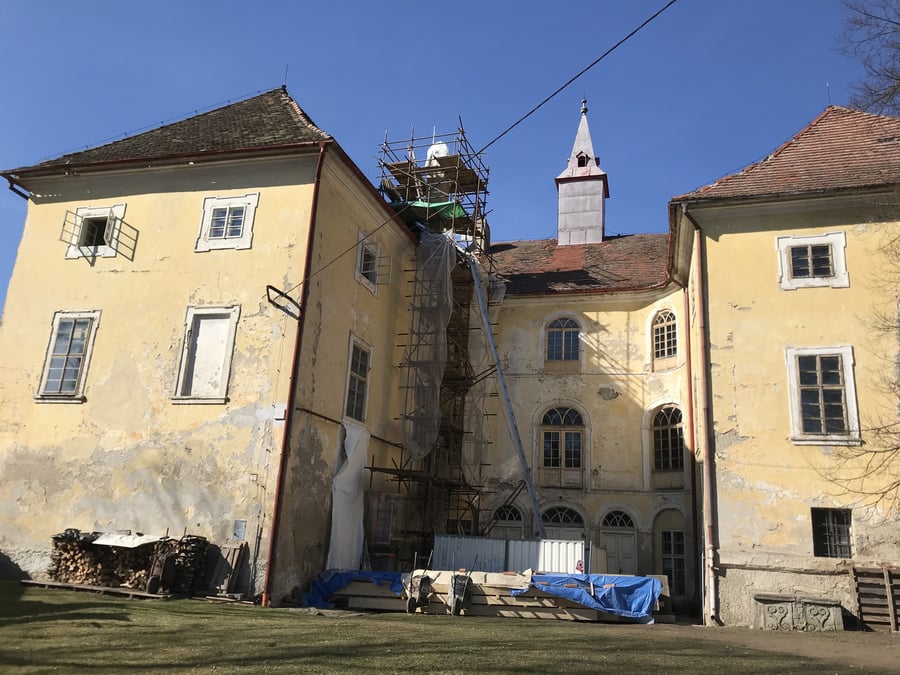 Zámek Osečany