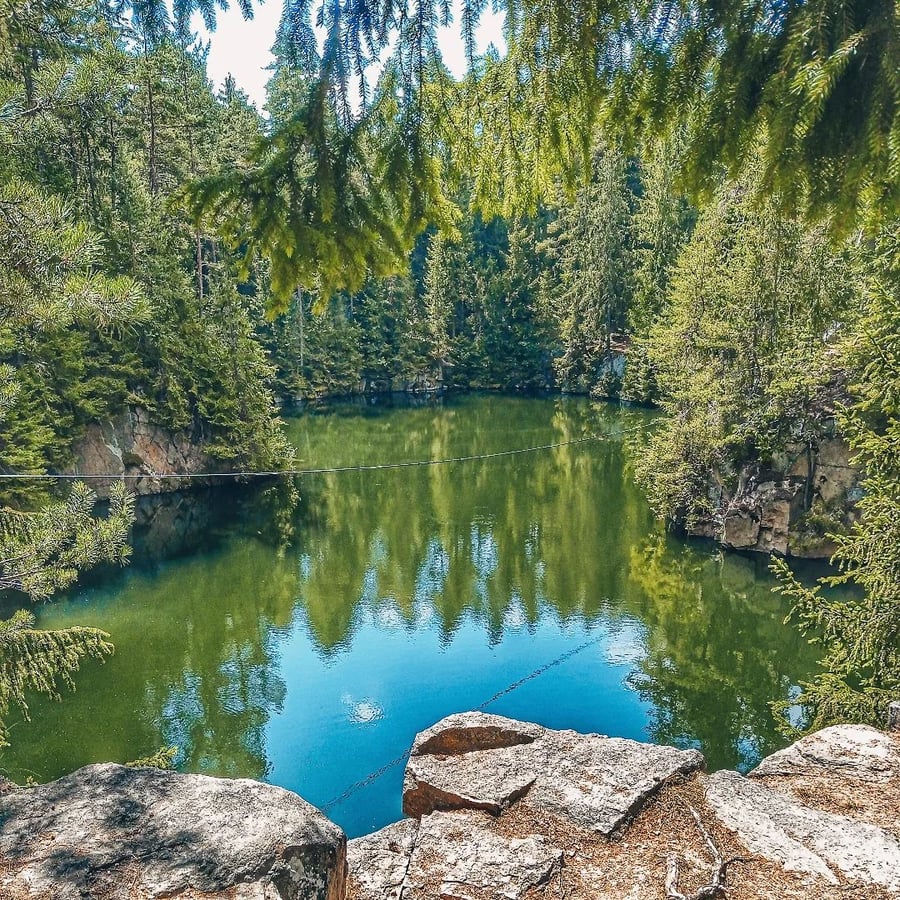 Zatopený lom u Řídelova