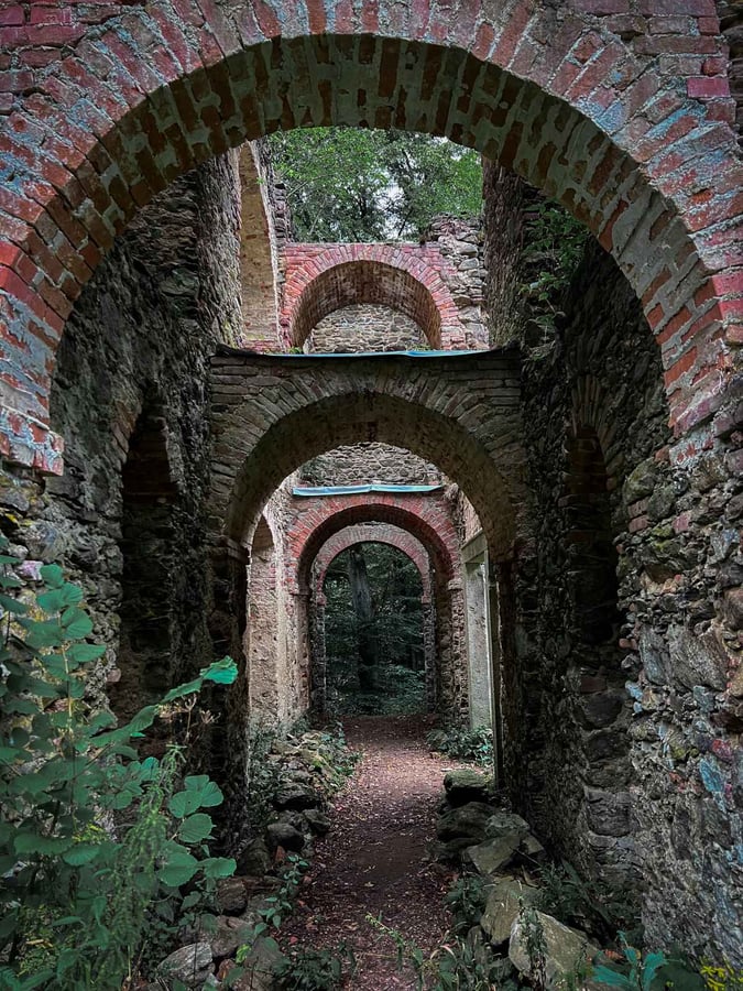 Zřícenina kostela sv. Apoleny