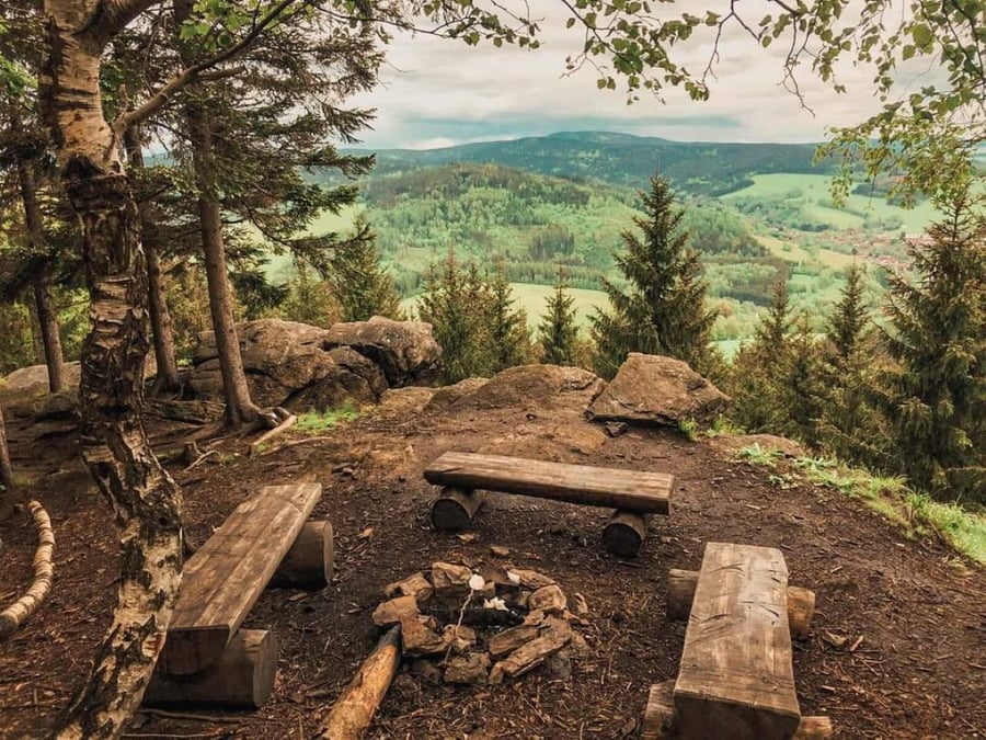 ‎Studenecké skály