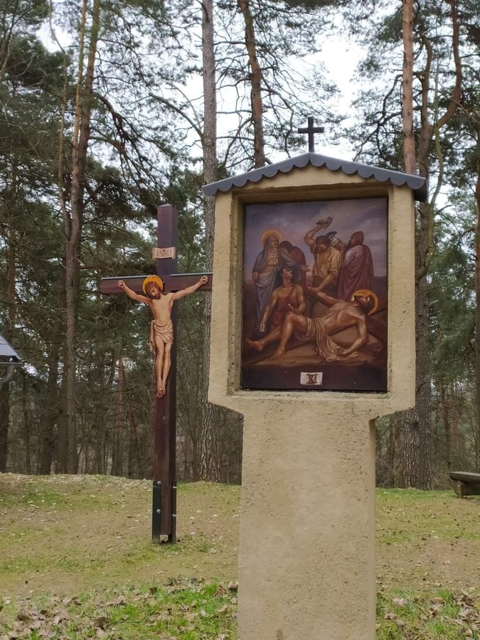 Křížová cesta Kotel