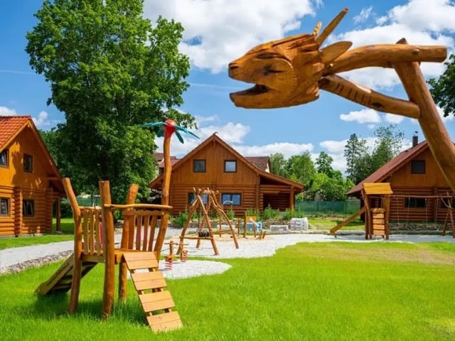 Srubový kemp Zvíkov Village