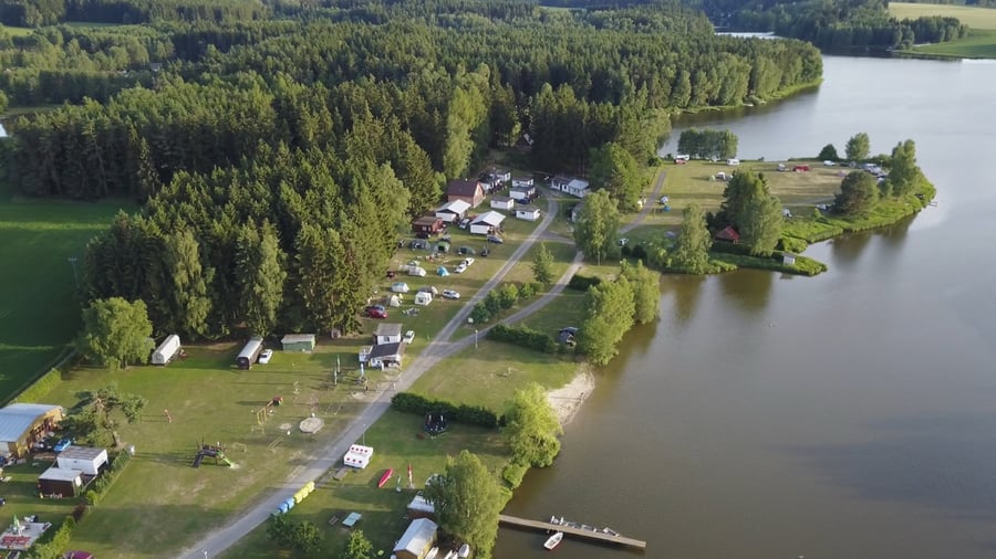 Autokemp Komorník Strmilov