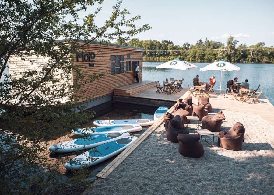Molo wake bar