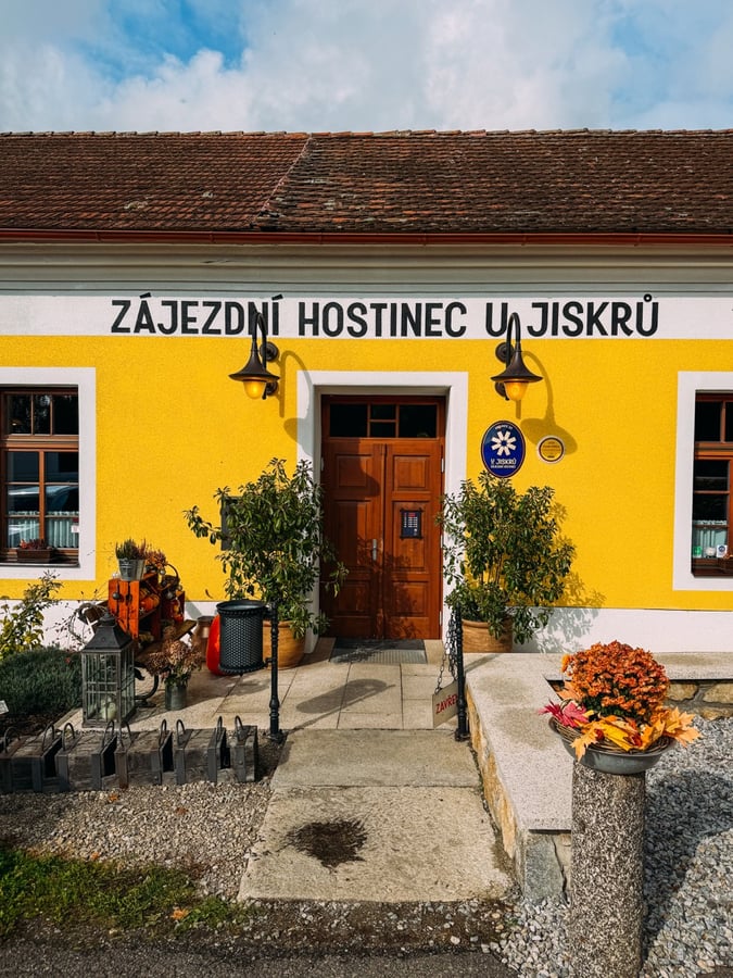 Zájezdní hostinec U Jiskrů