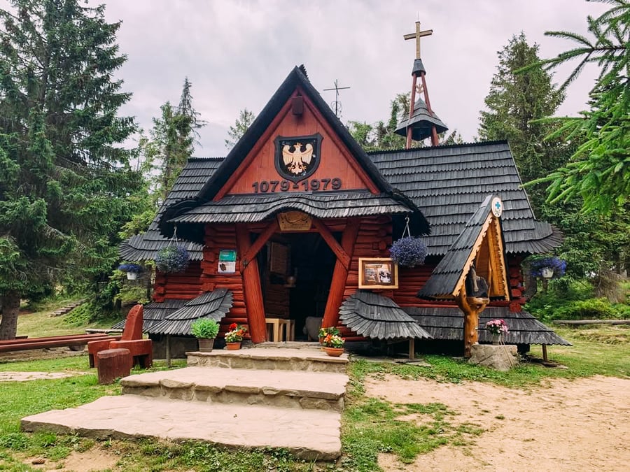Kaplica Matki Boskiej Królowej Gorców
