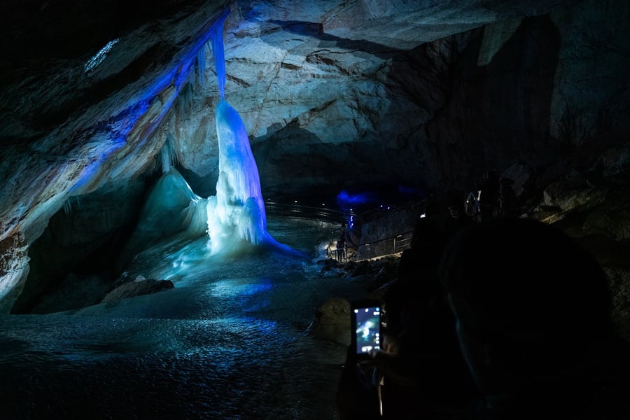 Ledová jeskyně Dachstein Rieseneishöhle