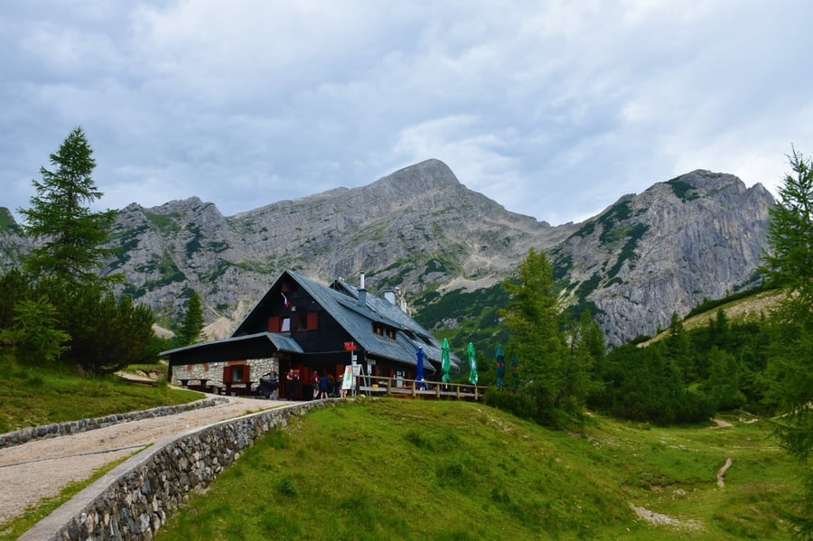 Poštarski dom na Vršiču