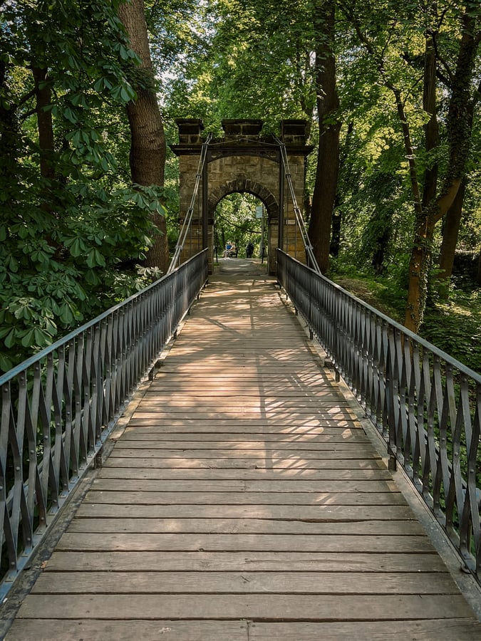 Řetězová lávka u Děčínského zámku