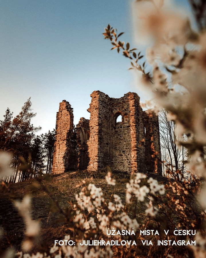 Zřícenina kaple Povýšení sv. Kříže