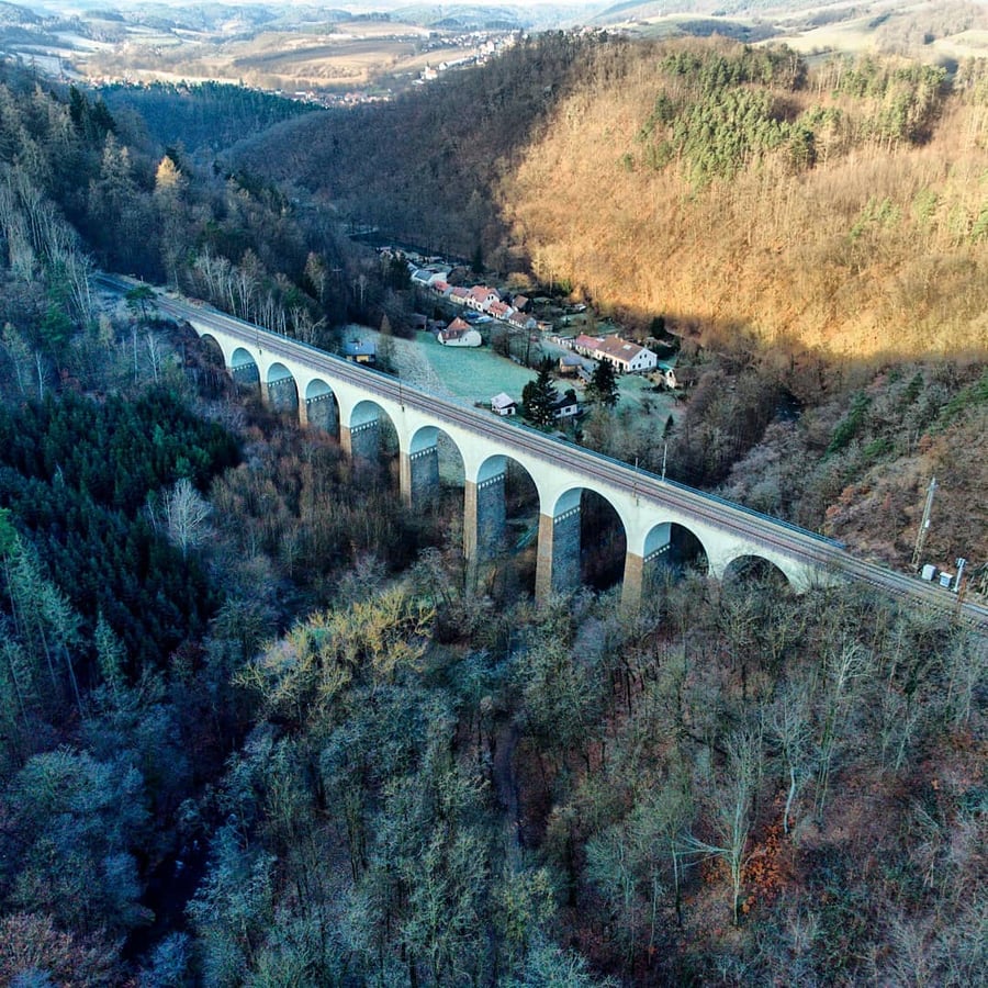 Velký železniční viadukt Kutiny