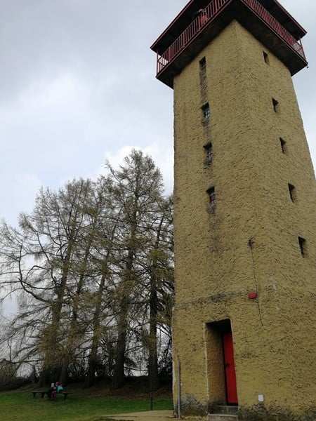 Rudka u Kunštátu - Burianova rozhledna v areálu jeskyně Blanických rytířů