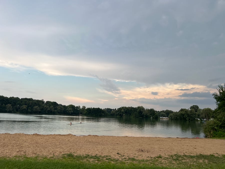 Jezero Ostrá