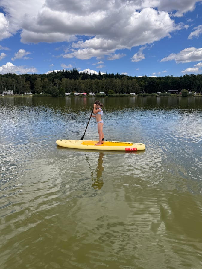 Paddleboarding na velké vřešťově