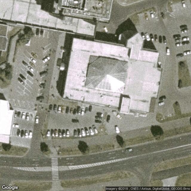 Moskevská 1999 - pobočka ČSOB a Poštovní spořitelny - Most