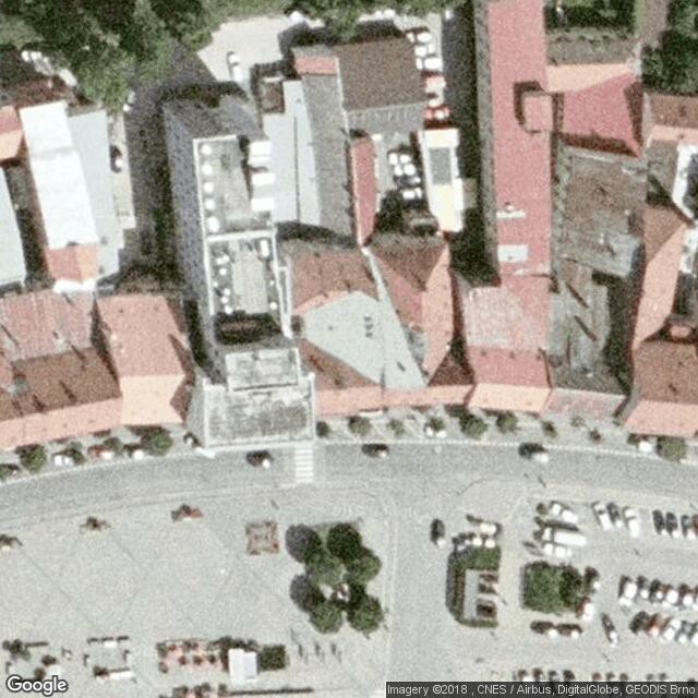 Karlovo náměstí 27/21  - pobočka ČSOB a Poštovní spořitelny - Třebíč