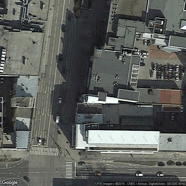 Dlouhá 136 - pobočka ČSOB a Poštovní spořitelny - Zlín