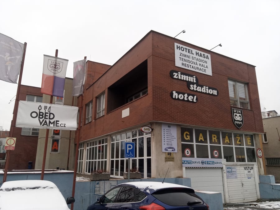 Zimní stadion a hotel Hasa