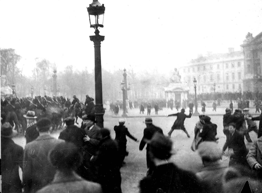 Place de la Concorde - 6 February 1934 Crisis
